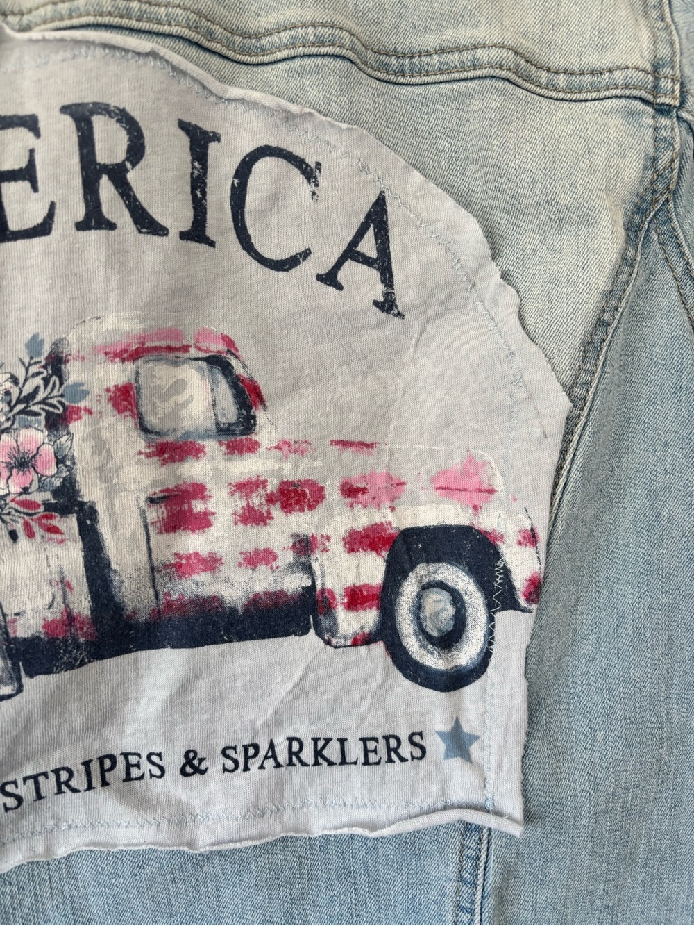 Style & Co XL Upcycled Light Wash Denim Jacket Americana Floral Truck Appliqué - Picture 5 of 11